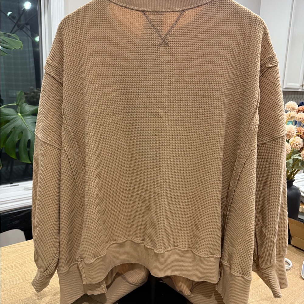 American Eagle Outfitters Tan Waffle Knit Sweatshirt